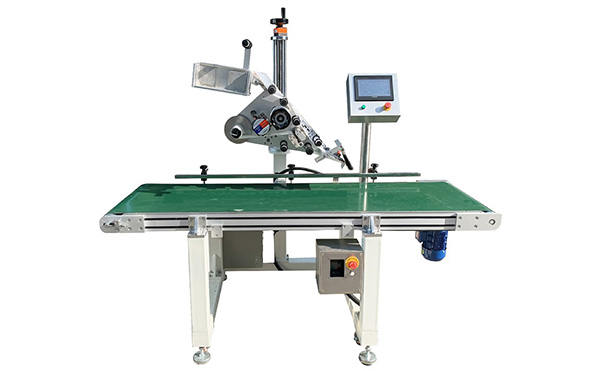 平面貼標(biāo)機(jī)：瞬間提升產(chǎn)品形象！