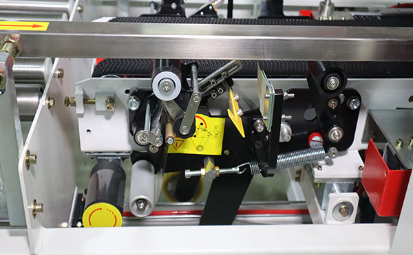 紙箱封箱機,角邊封箱機,封箱包裝機生產(chǎn)廠家