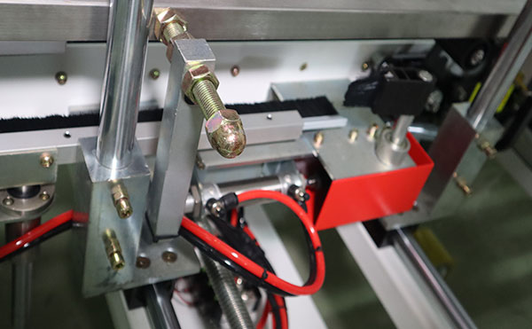 一字型全自動封箱機,全自動封箱機,一字型封箱機